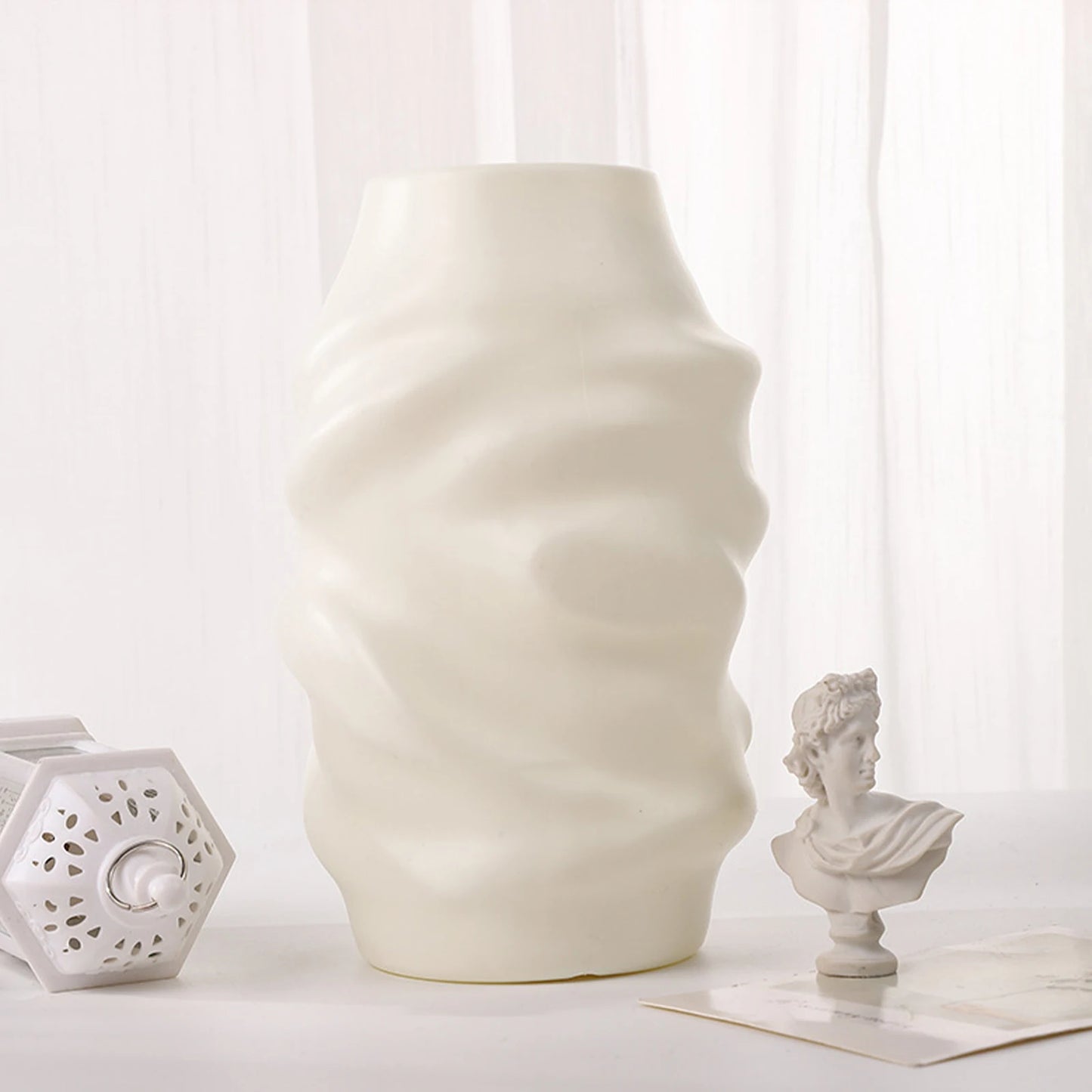 Minimalist  flower vase